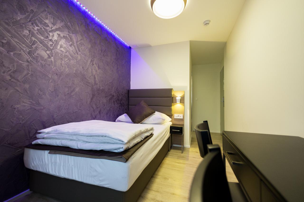 Hotel Sleep & Go Self-Check-In Zurich Exterior photo